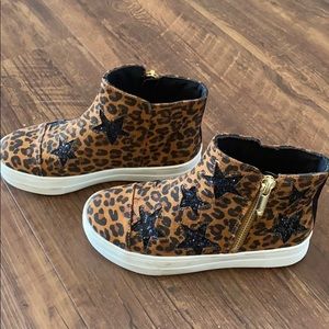 Kids cheetah star high top shoes with zipper